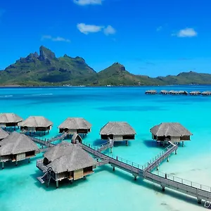 Resort Four Seasons